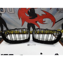 Grelha frontal BMW E81 / E82 / E87 / E88 LCI 07-11 M4 look / dupla lamina em preto piano brilhante