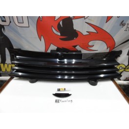 Grelha frontal sem simbolo VW Golf 4 / IV ABS (pl&aacute;stico)