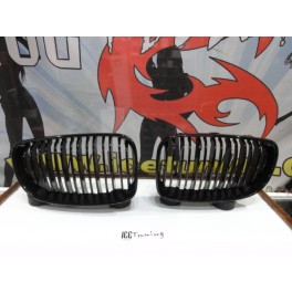 Grelha frontal BMW E81 / E82 / E87 / E88 LCI 07-11 M4 look / dupla lamina em preto piano brilhante
