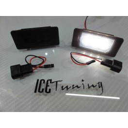 Suporte de l&acirc;mpada de matricula com led branco para BMW E93/F30/F31/F34/F36/F45/X1/X3/X4