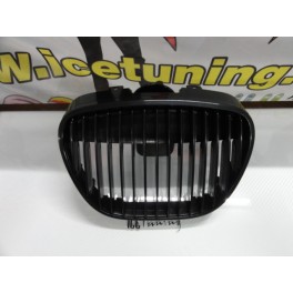 Grelha frontal sem s&iacute;mbolo Seat Ibiza 6L 2002-2008 ABS(pl&aacute;stico)